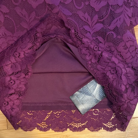 Violet Lace Top from GUESS - Picture 4 of 5